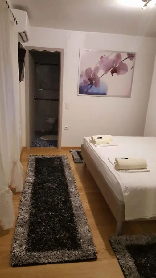 Apartments In Starigrad-Paklenica 36667 0*, סטאריגרד-פקלניצה קרואטיה