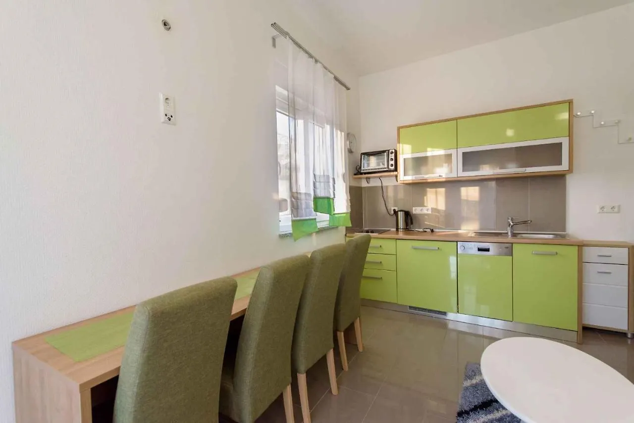 Apartments In Starigrad-Paklenica 36667