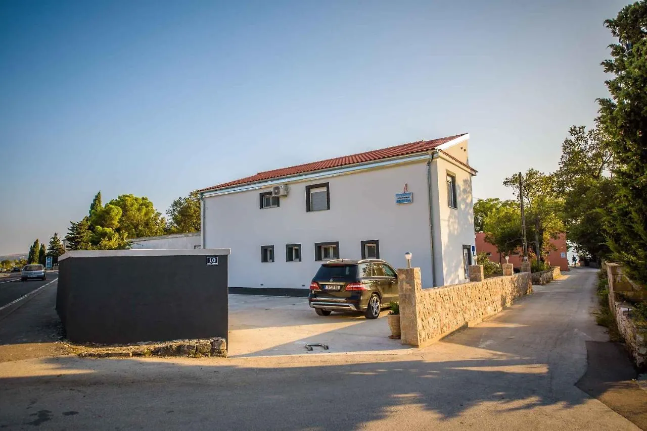 Apartments In Starigrad-Paklenica 36667