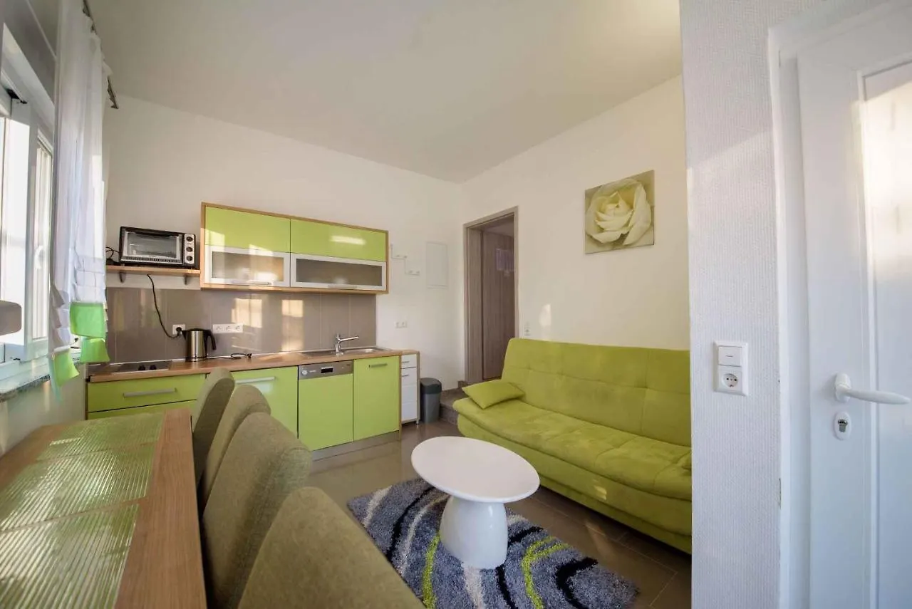Apartments In Starigrad-Paklenica 36667 0*, סטאריגרד-פקלניצה קרואטיה