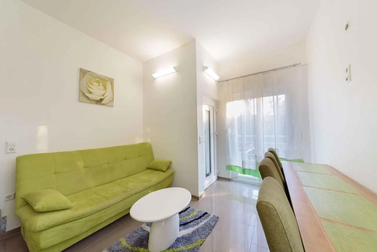 Apartments In Starigrad-Paklenica 36667