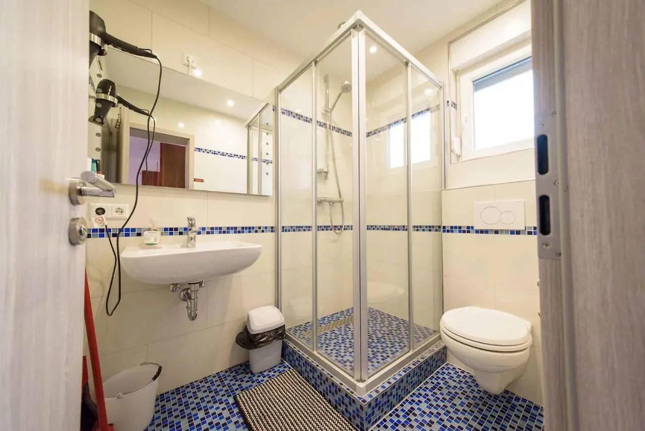 Apartments In Starigrad-Paklenica 36667